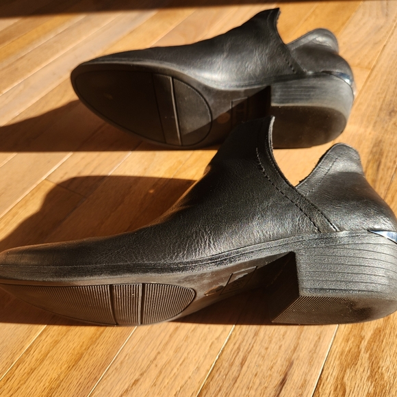 Bar III Black Leather Ankle Boots - Picture 2 of 4